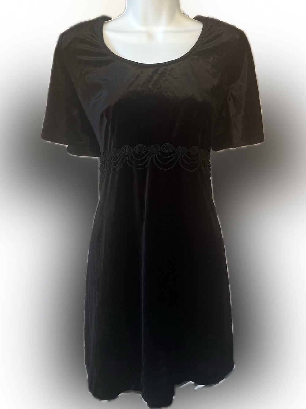 Vintage 90s Black Velvet Babydoll Dress with Tie-back Size Large, Whimsygoth